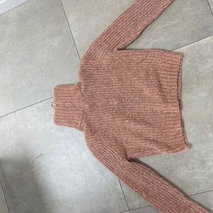 Pink sweater NEVER BEEN USED